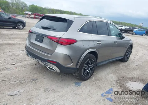 2024 Mercedes-Benz Glc 300 4Matic Suv z USA, uszkodzony, nr VIN W1NKM4HB0RF228318